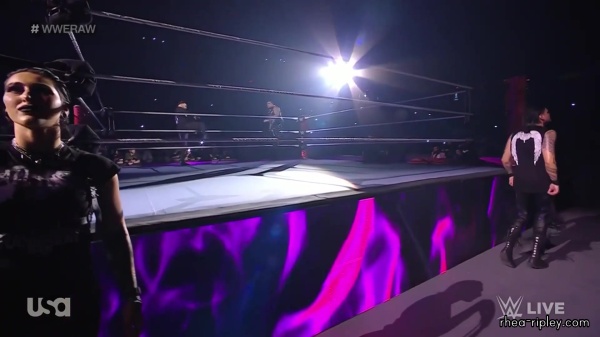 WWE_Monday_Night_Raw_2023_04_17_1080p_HDTV_x264-NWCHD_part_3_0286.jpg