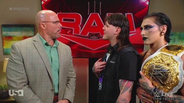 WWE_Monday_Night_Raw_2023_06_26_1080p_HDTV_x264-NWCHD_part_2_071.jpg