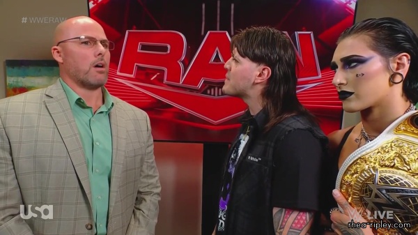 WWE_Monday_Night_Raw_2023_06_26_1080p_HDTV_x264-NWCHD_part_2_077.jpg