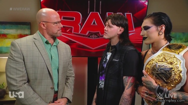 WWE_Monday_Night_Raw_2023_06_26_1080p_HDTV_x264-NWCHD_part_2_087.jpg