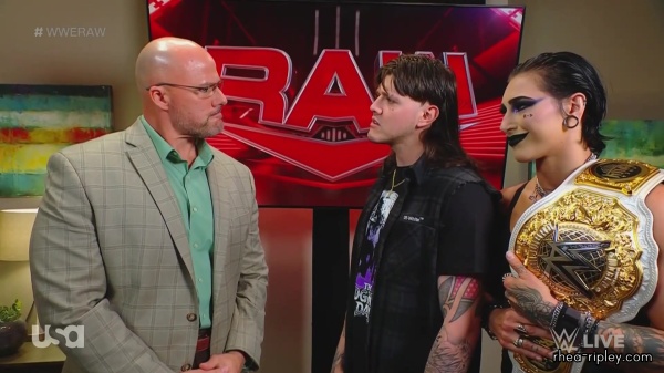 WWE_Monday_Night_Raw_2023_06_26_1080p_HDTV_x264-NWCHD_part_2_088.jpg