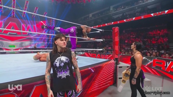 WWE_Monday_Night_Raw_2023_06_26_1080p_HDTV_x264-NWCHD_part_5_0482.jpg