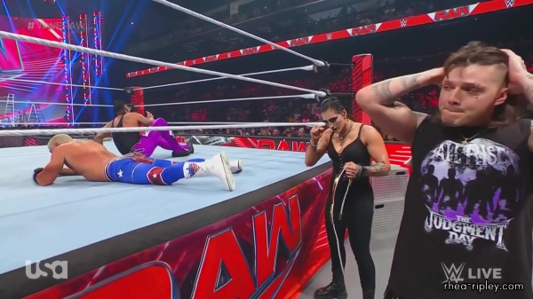 WWE_Monday_Night_Raw_2023_06_26_1080p_HDTV_x264-NWCHD_part_5_0854.jpg