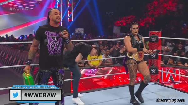 WWE_Monday_Night_Raw_2023_07_03_1080p_HDTV_x264-NWCHD_0307.jpg