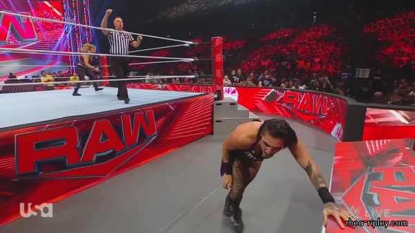 WWE_Monday_Night_Raw_2023_07_03_1080p_HDTV_x264-NWCHD_part_2_0588.jpg