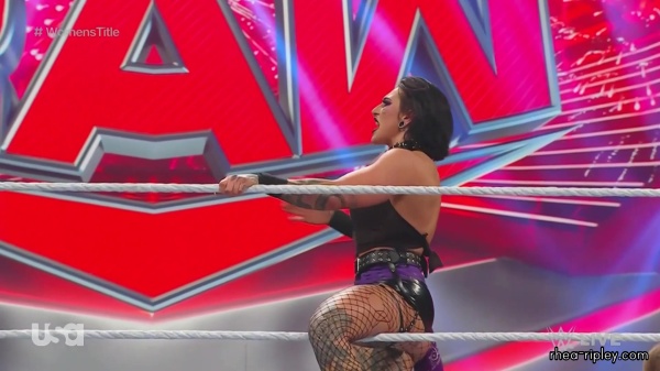 WWE_Monday_Night_Raw_2023_07_03_1080p_HDTV_x264-NWCHD_part_2_2503.jpg