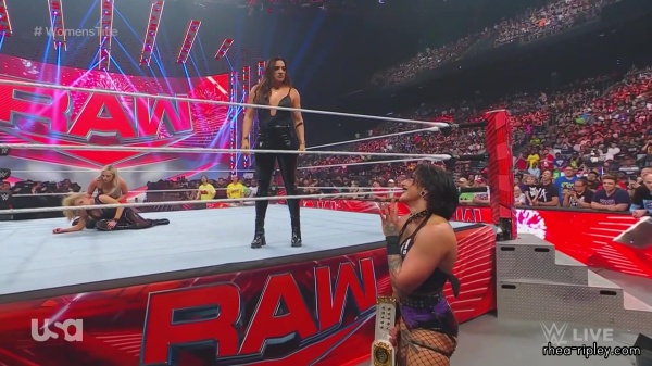 WWE_Monday_Night_Raw_2023_07_03_1080p_HDTV_x264-NWCHD_part_2_3000.jpg