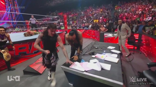 WWE_Monday_Night_Raw_2023_07_03_1080p_HDTV_x264-NWCHD_part_4_2375.jpg
