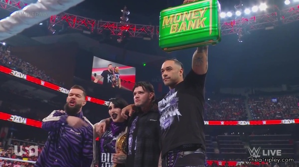 WWE_Monday_Night_Raw_2023_07_17_1080p_HDTV_x264-NWCHD_1810.jpg
