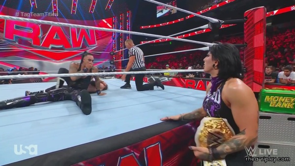 WWE_Monday_Night_Raw_2023_07_17_1080p_HDTV_x264-NWCHD_part_2_2423.jpg