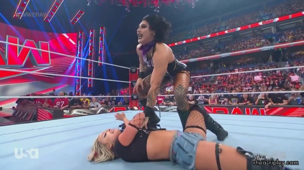 WWE_Monday_Night_Raw_2023_07_24_1080p_HDTV_x264-NWCHD_part_4_0550.jpg