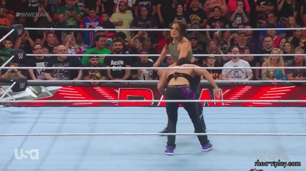 WWE_Monday_Night_Raw_2023_07_31_1080p_HDTV_x264-NWCHD_1357.jpg