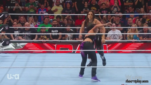 WWE_Monday_Night_Raw_2023_07_31_1080p_HDTV_x264-NWCHD_1358.jpg