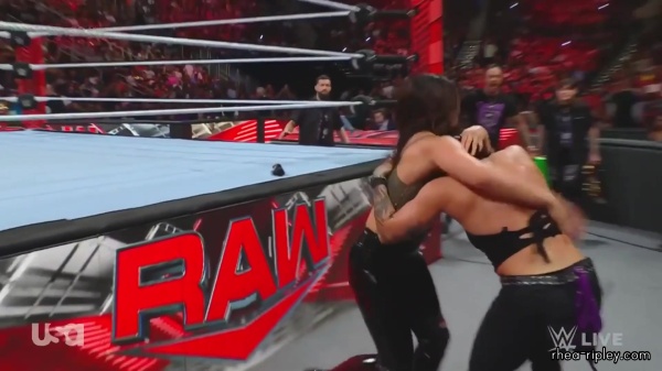 WWE_Monday_Night_Raw_2023_07_31_1080p_HDTV_x264-NWCHD_1386.jpg