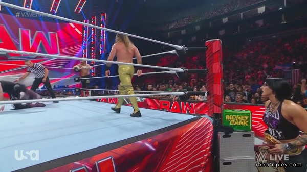 WWE_Monday_Night_Raw_2023_07_31_1080p_HDTV_x264-NWCHD_part_2_0564.jpg