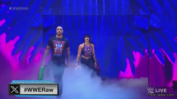 WWE_Monday_Night_Raw_2023_08_07_720p_HDTV_x264-NWCHD_045.jpg