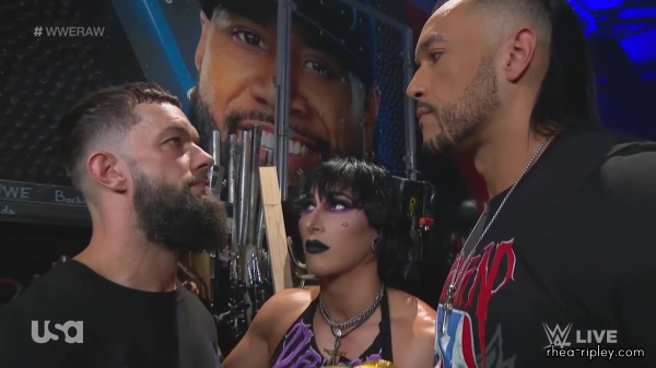 WWE_Monday_Night_Raw_2023_08_07_720p_HDTV_x264-NWCHD_part_2_312.jpg