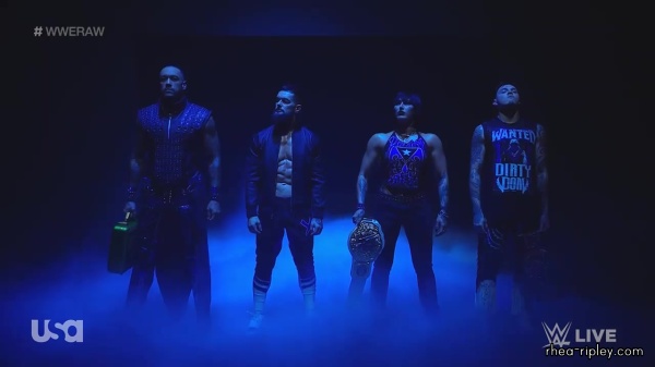 WWE_Monday_Night_Raw_2023_08_07_720p_HDTV_x264-NWCHD_part_3_0079.jpg