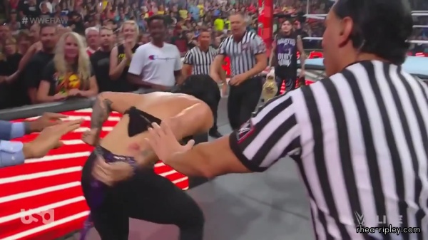 WWE_Monday_Night_Raw_2023_08_07_720p_HDTV_x264-NWCHD_part_3_0521.jpg