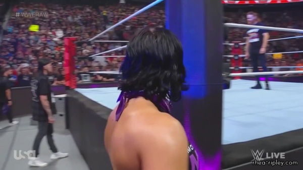 WWE_Monday_Night_Raw_2023_08_21_1080p_HDTV_x264-NWCHD_187.jpg