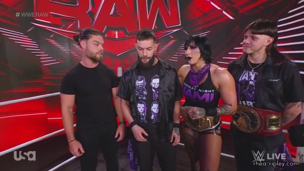 WWE_Monday_Night_Raw_2023_08_21_1080p_HDTV_x264-NWCHD_part_2_105.jpg