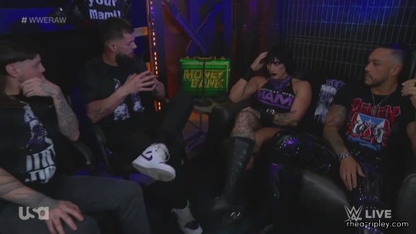 WWE_Monday_Night_Raw_2023_08_21_1080p_HDTV_x264-NWCHD_part_3_061.jpg