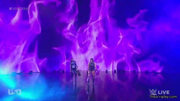 WWE_Monday_Night_Raw_2023_08_21_1080p_HDTV_x264-NWCHD_part_4_0041.jpg