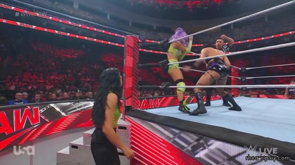 WWE_Monday_Night_Raw_2023_08_21_1080p_HDTV_x264-NWCHD_part_4_0565.jpg