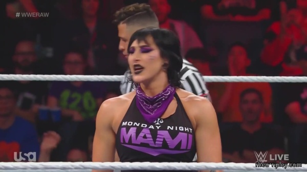 WWE_Monday_Night_Raw_2023_08_21_1080p_HDTV_x264-NWCHD_part_4_0584.jpg