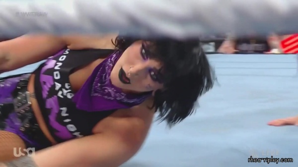 WWE_Monday_Night_Raw_2023_08_21_1080p_HDTV_x264-NWCHD_part_4_0685.jpg