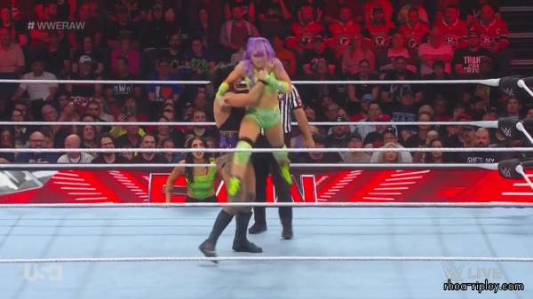 WWE_Monday_Night_Raw_2023_08_21_1080p_HDTV_x264-NWCHD_part_4_0761.jpg