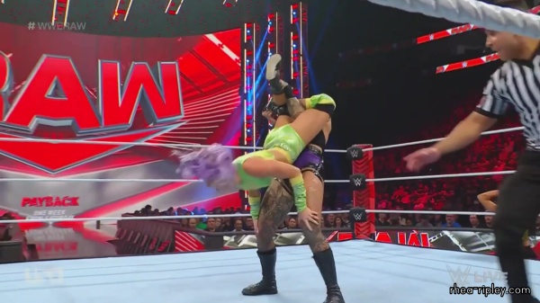 WWE_Monday_Night_Raw_2023_08_21_1080p_HDTV_x264-NWCHD_part_4_0782.jpg