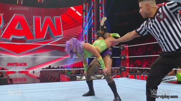 WWE_Monday_Night_Raw_2023_08_21_1080p_HDTV_x264-NWCHD_part_4_0785.jpg