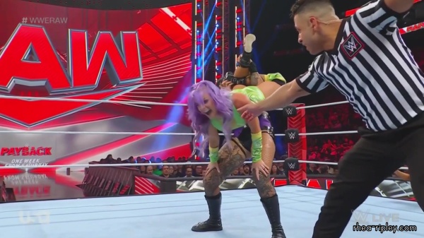 WWE_Monday_Night_Raw_2023_08_21_1080p_HDTV_x264-NWCHD_part_4_0787.jpg