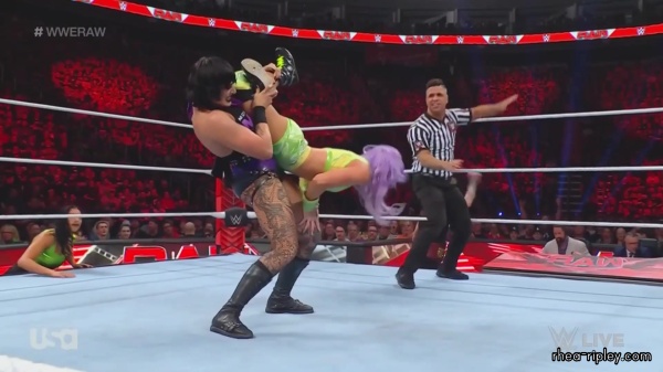 WWE_Monday_Night_Raw_2023_08_21_1080p_HDTV_x264-NWCHD_part_4_0796.jpg