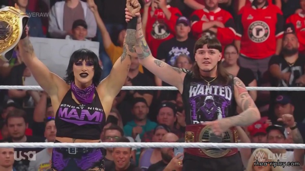 WWE_Monday_Night_Raw_2023_08_21_1080p_HDTV_x264-NWCHD_part_4_0836.jpg