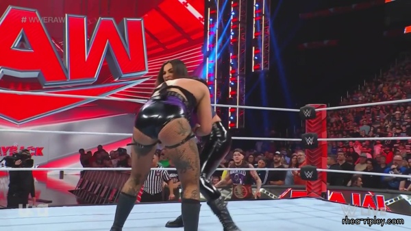 WWE_Monday_Night_Raw_2023_08_21_1080p_HDTV_x264-NWCHD_part_4_1108.jpg