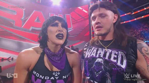 WWE_Monday_Night_Raw_2023_08_21_1080p_HDTV_x264-NWCHD_part_4_1385.jpg