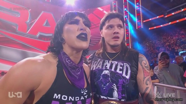 WWE_Monday_Night_Raw_2023_08_21_1080p_HDTV_x264-NWCHD_part_4_1393.jpg