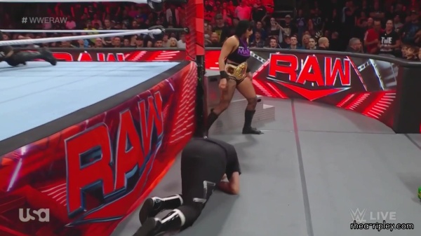 WWE_Monday_Night_Raw_2023_08_21_1080p_HDTV_x264-NWCHD_part_6_0697.jpg