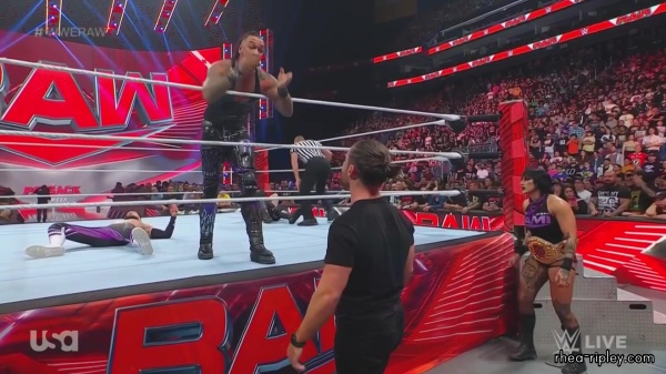 WWE_Monday_Night_Raw_2023_08_21_1080p_HDTV_x264-NWCHD_part_6_0807.jpg