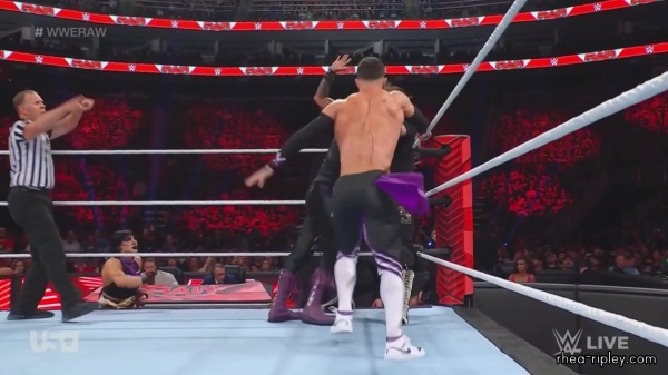 WWE_Monday_Night_Raw_2023_08_21_1080p_HDTV_x264-NWCHD_part_6_1237.jpg