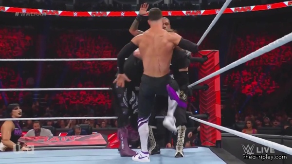 WWE_Monday_Night_Raw_2023_08_21_1080p_HDTV_x264-NWCHD_part_6_1239.jpg