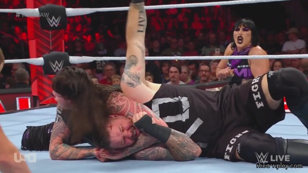WWE_Monday_Night_Raw_2023_08_21_1080p_HDTV_x264-NWCHD_part_6_1511.jpg