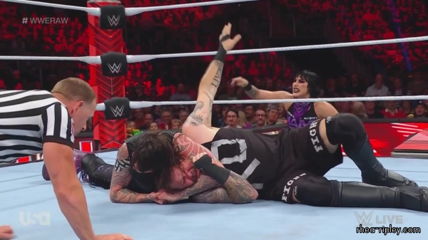 WWE_Monday_Night_Raw_2023_08_21_1080p_HDTV_x264-NWCHD_part_6_1524.jpg