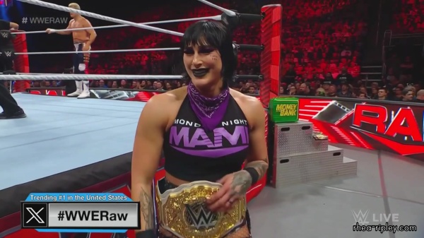 WWE_Monday_Night_Raw_2023_08_21_1080p_HDTV_x264-NWCHD_part_6_2127.jpg