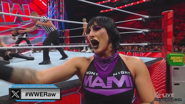 WWE_Monday_Night_Raw_2023_08_21_1080p_HDTV_x264-NWCHD_part_6_2134.jpg