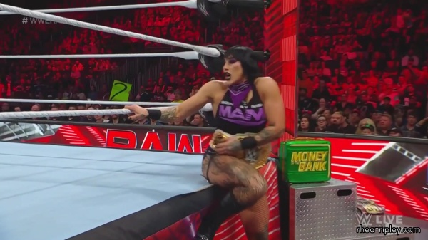 WWE_Monday_Night_Raw_2023_08_21_1080p_HDTV_x264-NWCHD_part_6_2464.jpg