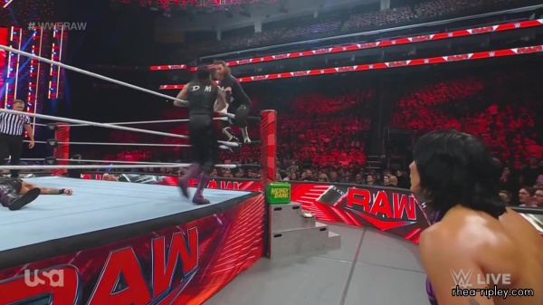 WWE_Monday_Night_Raw_2023_08_21_1080p_HDTV_x264-NWCHD_part_6_2529.jpg