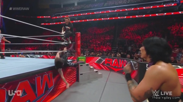 WWE_Monday_Night_Raw_2023_08_21_1080p_HDTV_x264-NWCHD_part_6_2533.jpg